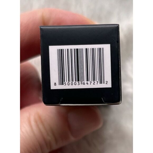 NIB DEFIANCE BEAUTY Luminous Liquid Lipstick in Empower - Picture 8 of 8